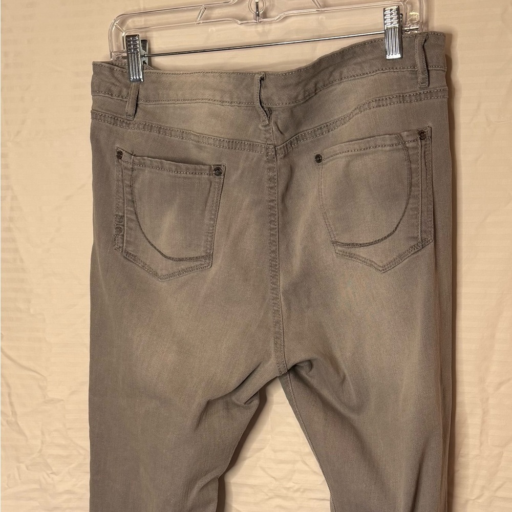 CODE BLEU 14 STRETCH GRAY PANTS Excellent Condition - Picture 3 of 10